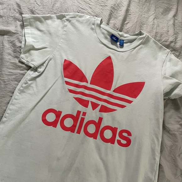 Adidas T shirt - Picture 1 of 1